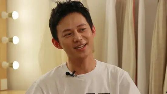 何灵爆料娱乐公司内幕,何灵深度剖析行业黑幕